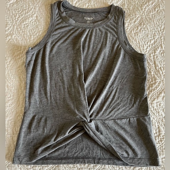 Old Navy Tops - 𝅺OLD Navy Active Knotted Crop Top Tank Top